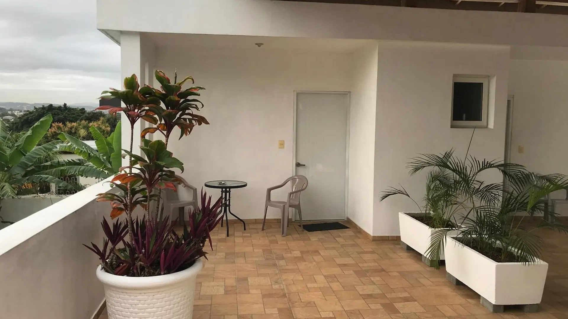 ゲストハウス ホテル Centro De Santiago サンティアゴ・デ・ロス・カバリェロス